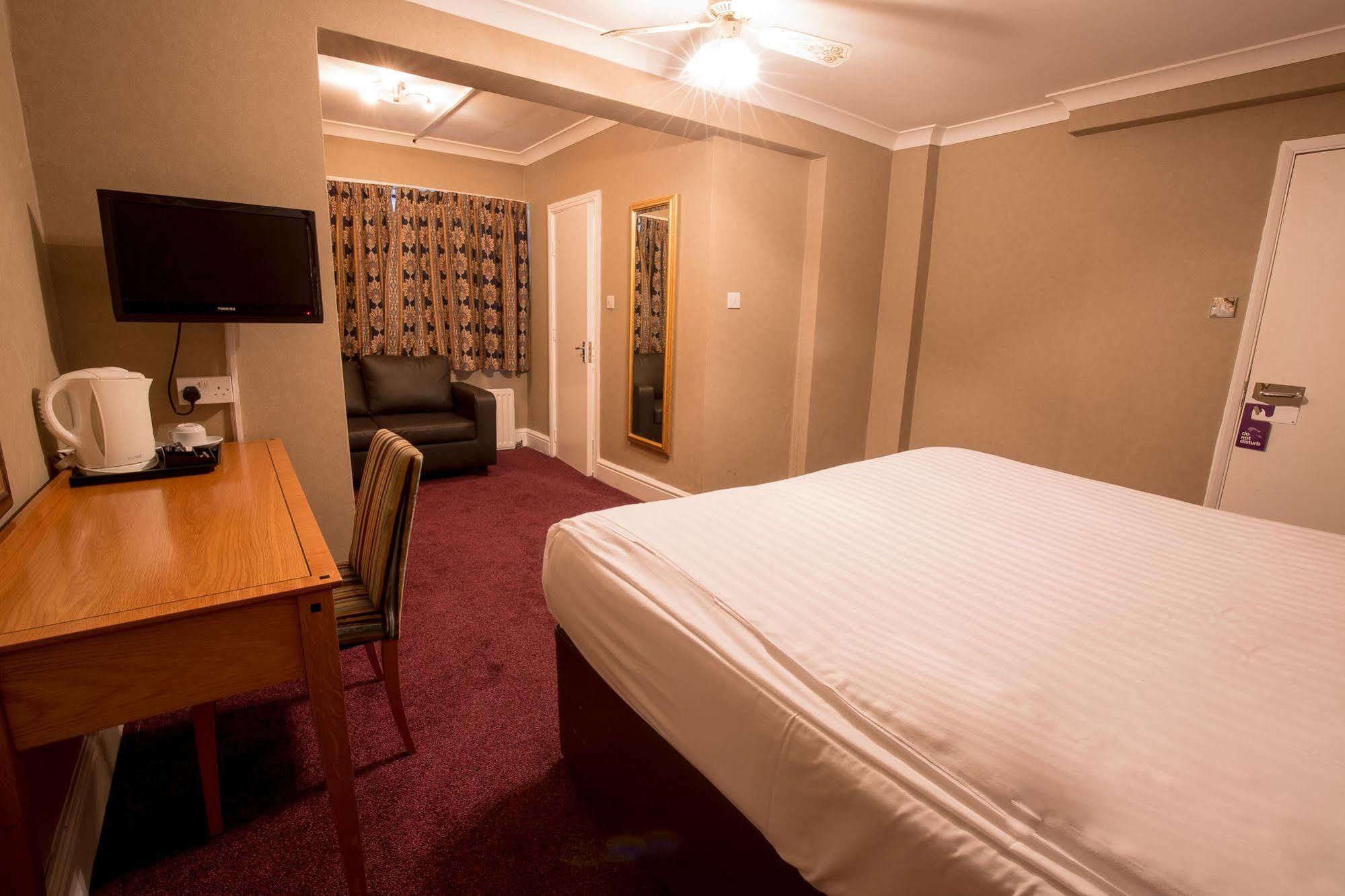 Rossmore Hotel Ilford Extérieur photo
