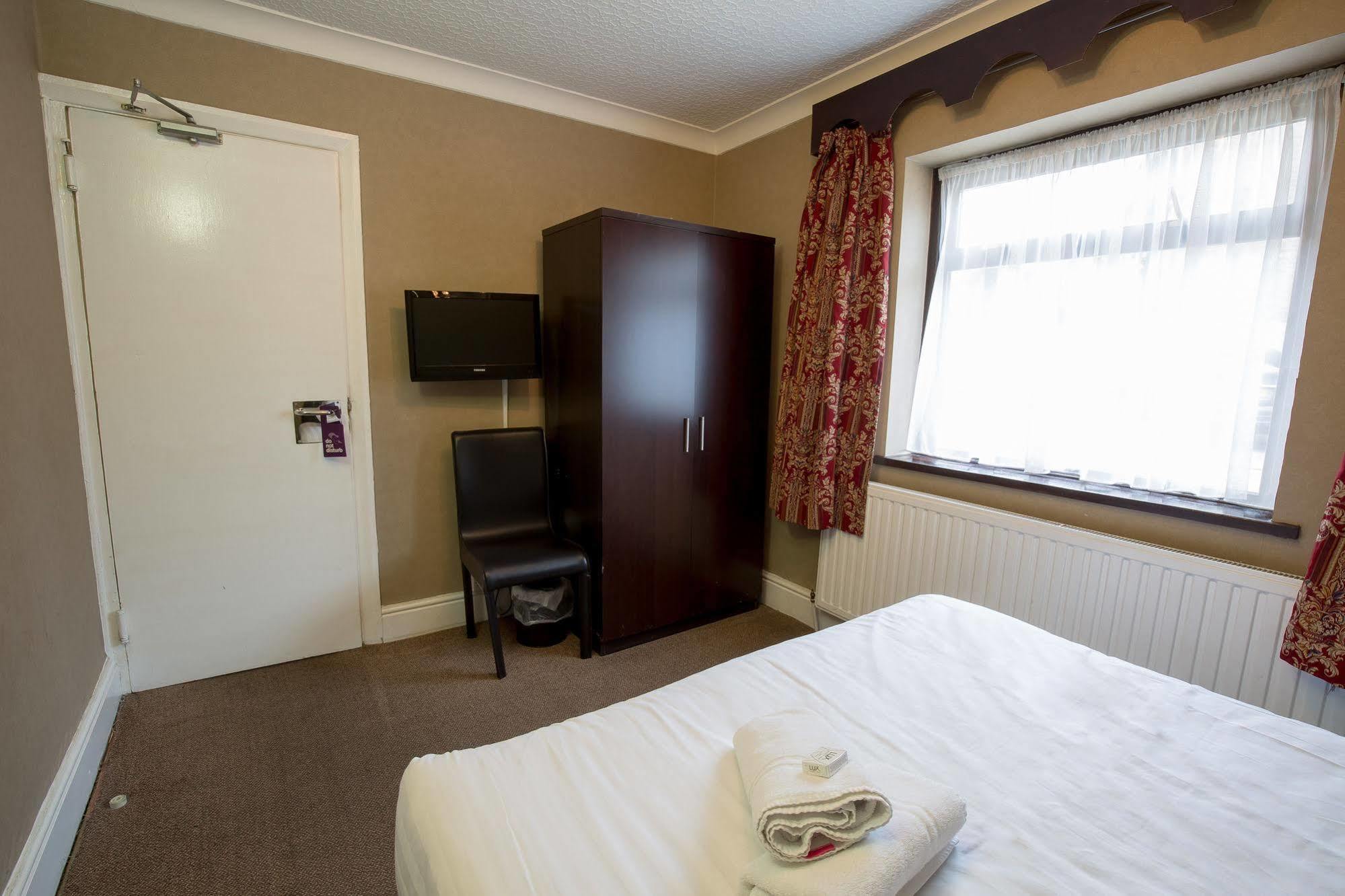 Rossmore Hotel Ilford Extérieur photo