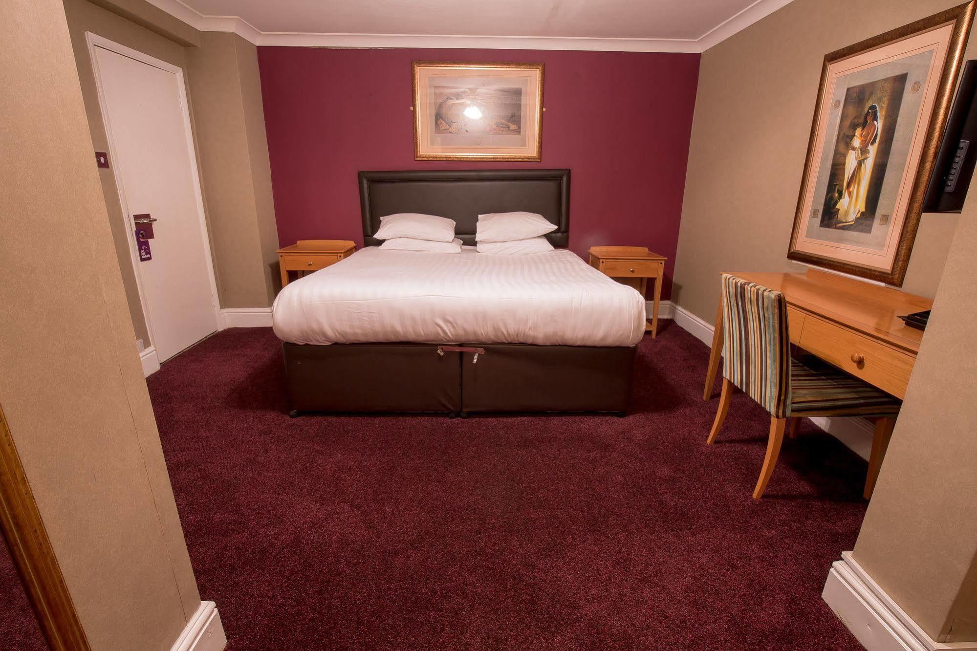 Rossmore Hotel Ilford Extérieur photo