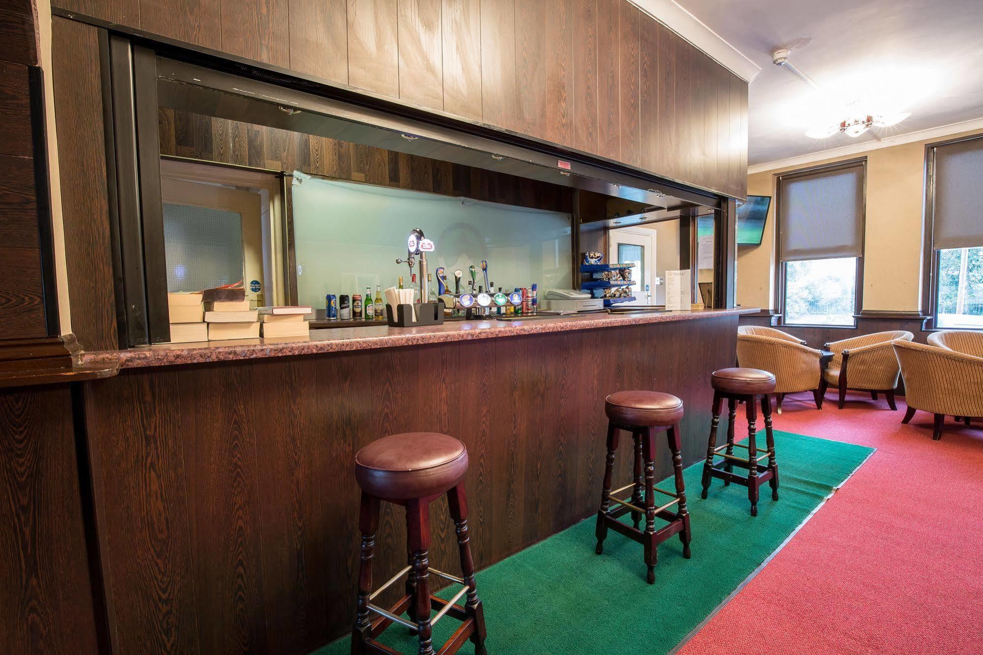 Rossmore Hotel Ilford Extérieur photo